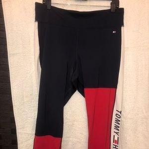 TOMMY HILFIGER legging w/ back zipper phone pocket